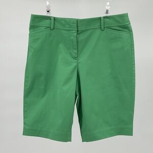 NWOT Talbots Kelly Green Perfect Bermuda Shorts Size 8 10.5” Inseam